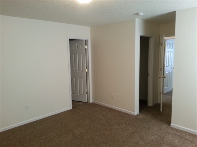 Building Photo - 528 Dry Creek Circle