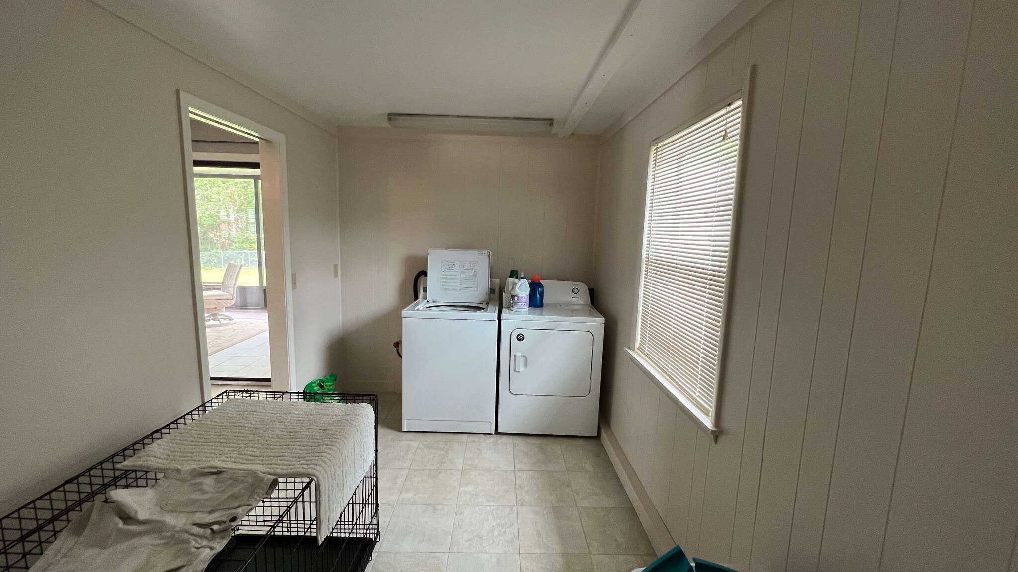 Building Photo - 5702 Cedar Forest Dr S