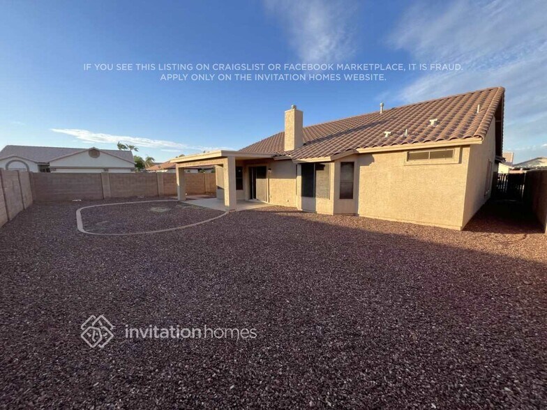 Building Photo - 16063 W Saguaro Ln
