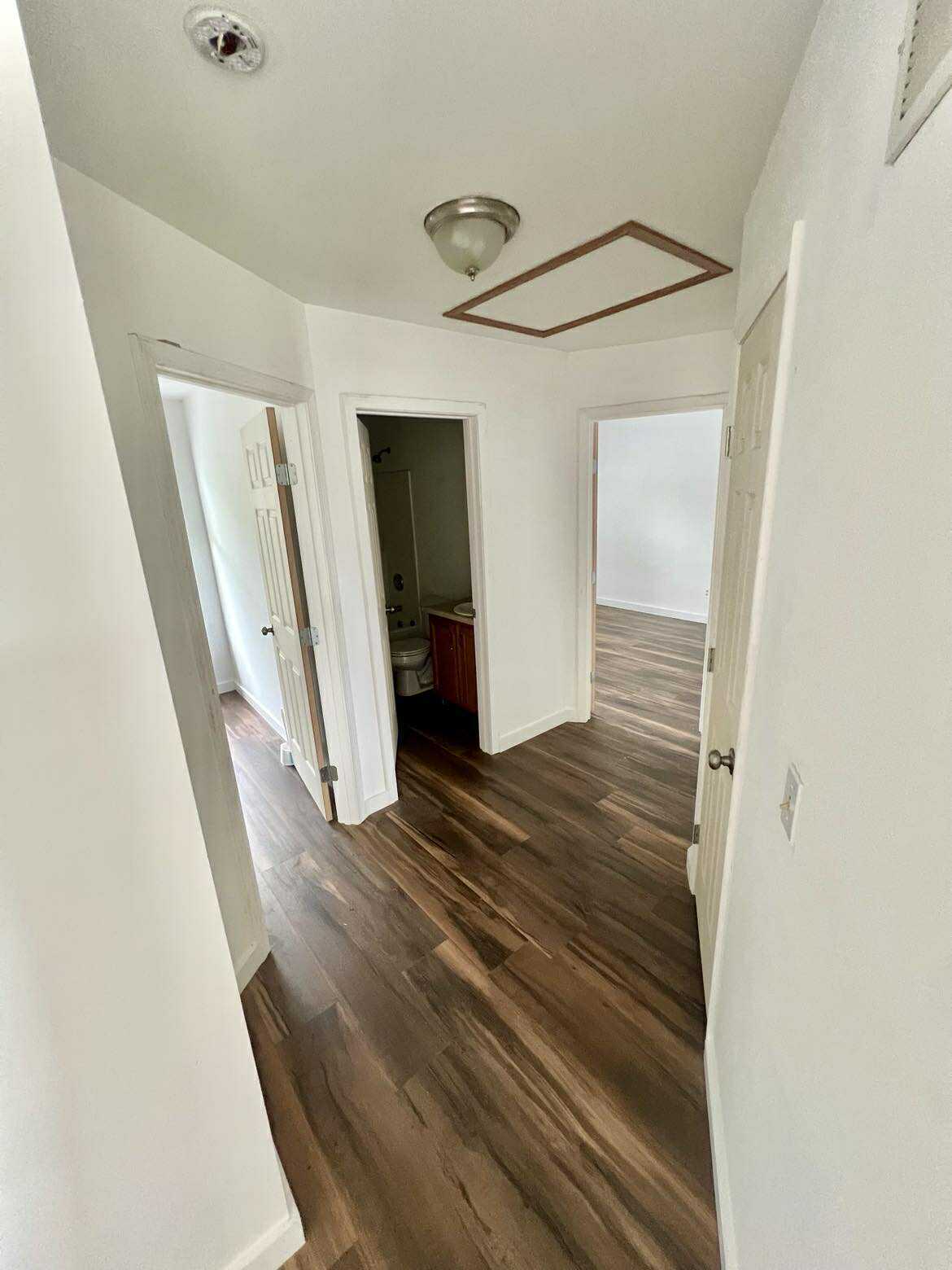 Building Photo - 419 Ramblewood Way