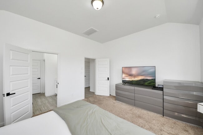 Building Photo - 8111 Fairfield Mnr Wy