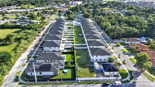 Building Photo - 22535 SW 125th Ave