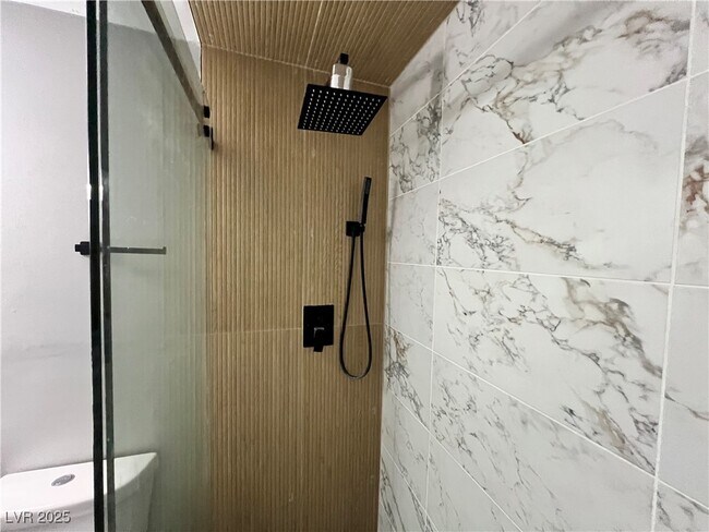 Building Photo - 3140 Hebard Dr