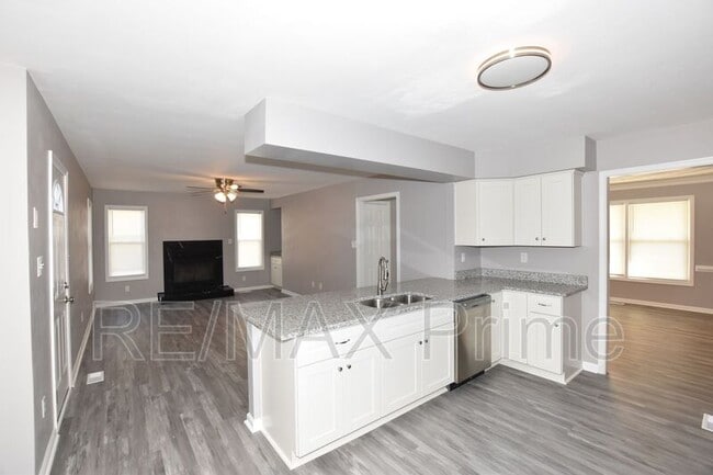 Building Photo - 204 Knell's Ridge Dr