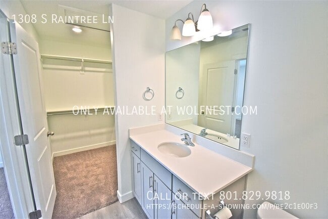 Building Photo - 1308 S Raintree Ln