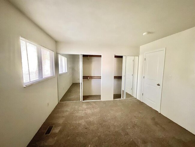 Building Photo - 122 Sugar Pine
