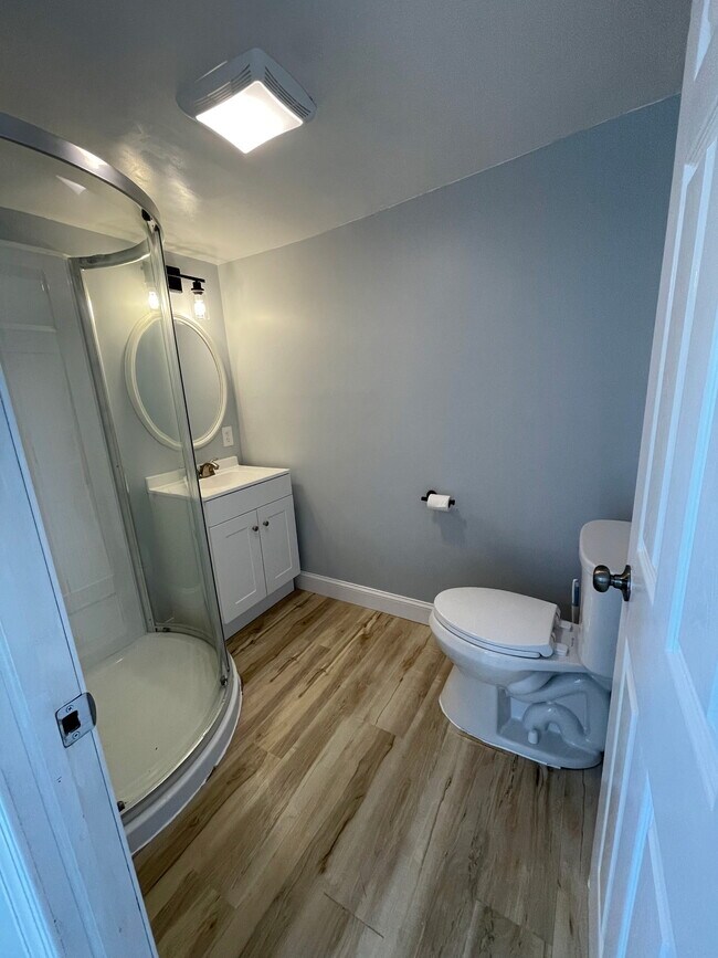 Building Photo - 112 S Main St