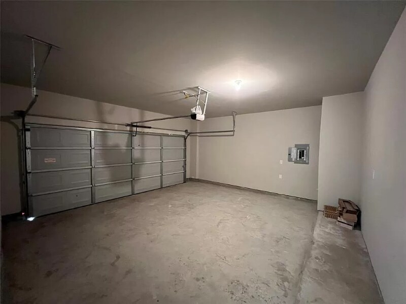 Building Photo - 7950 Fijian Cypress Dr