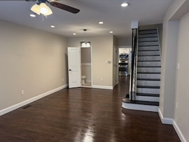Building Photo - Great updated 3 Bedroom Row home in Manayunk for rent $2,200/month