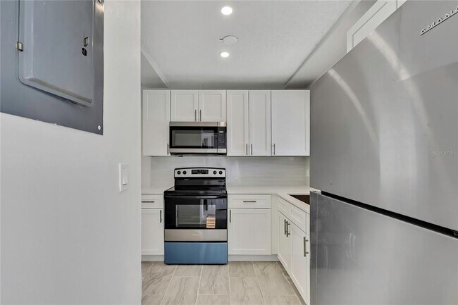 Building Photo - 10987 W Tidewater Cir