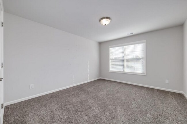 Building Photo - Executive Home in a True Lifestyle Community