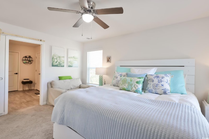 Building Photo - 843 67th Ave N