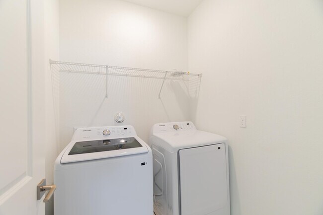 Building Photo - 8618 Via Mar Via