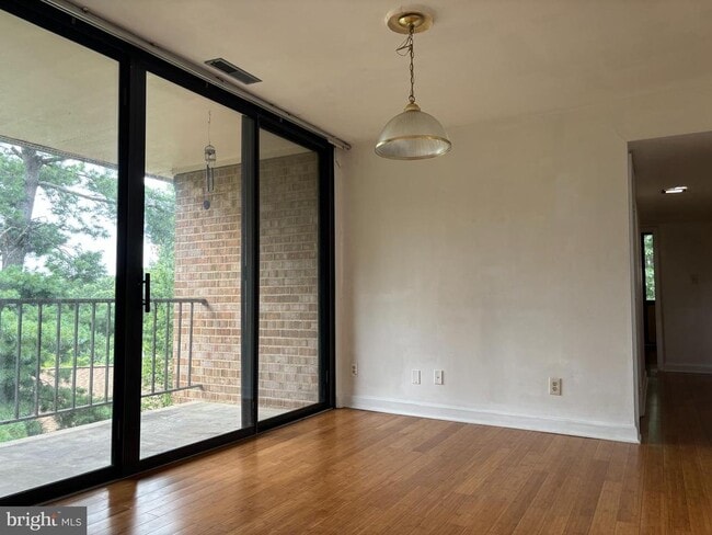 Building Photo - 525 N Armistead St