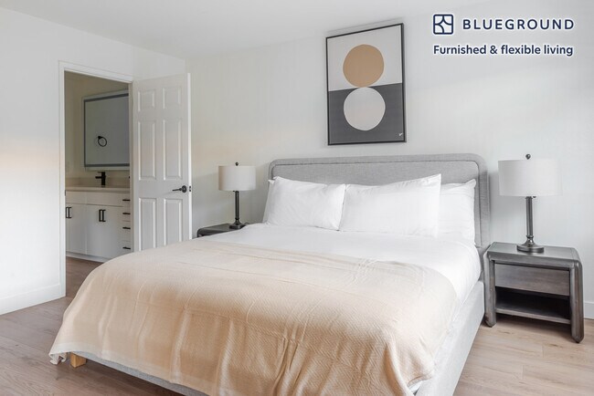 Building Photo - 20200 Lucille Ave