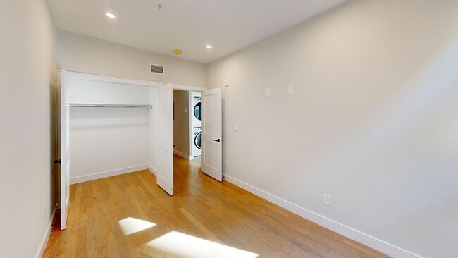 Building Photo - 225 Tremont St