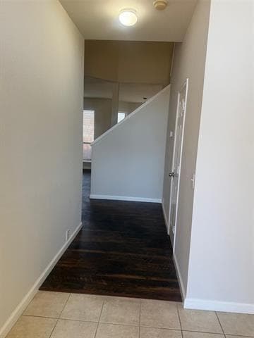 Building Photo - 2004 Golden Oak Dr