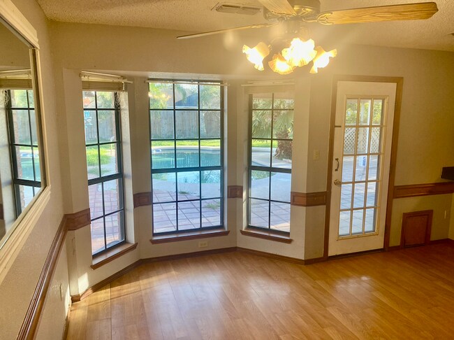 Building Photo - 1945 Zenaida Ave