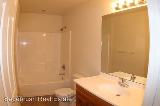 Building Photo - 1233 Purdue Ave