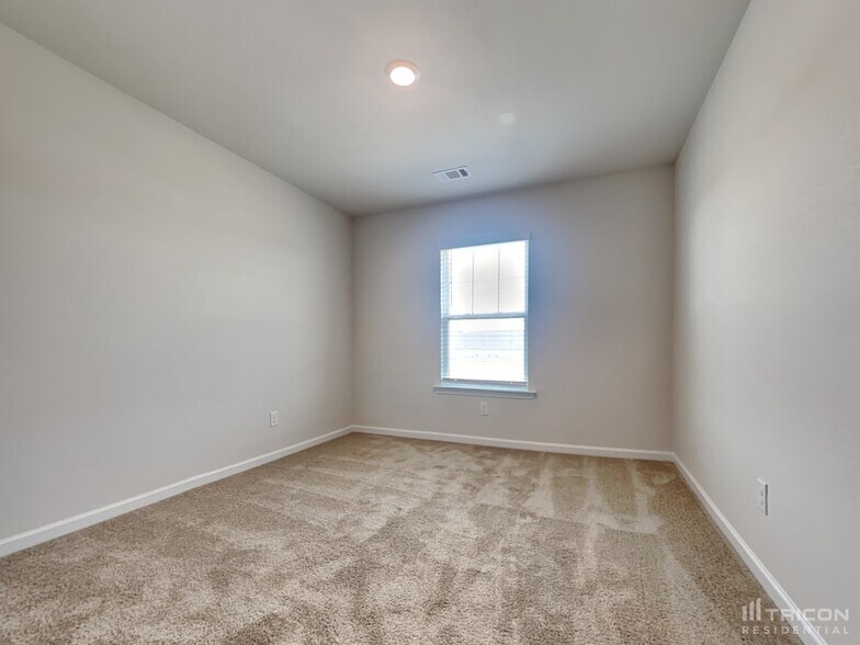 Building Photo - 1100 Amadas Dr