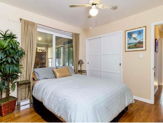 Building Photo - Private oasis in Oak Park