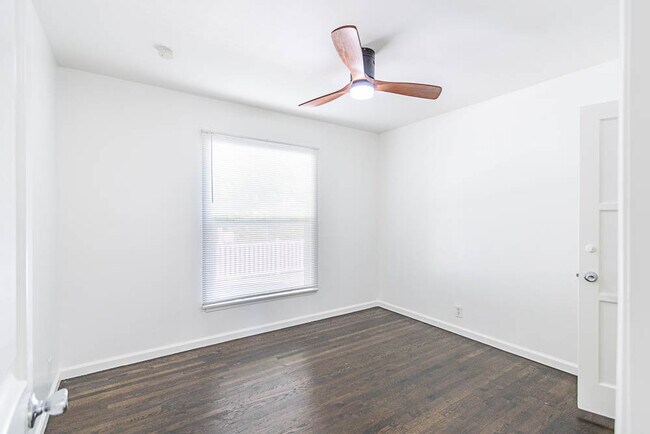 Building Photo - 2835 Pacific Ave