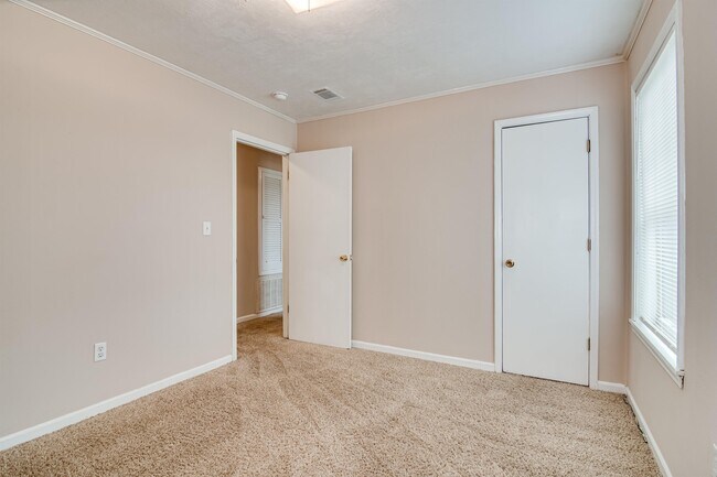 Building Photo - 3453 Pine Hill Rd