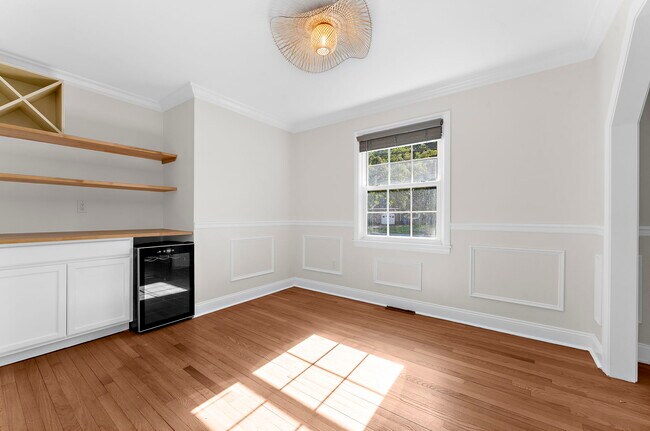 Building Photo - 774 Creekside Dr