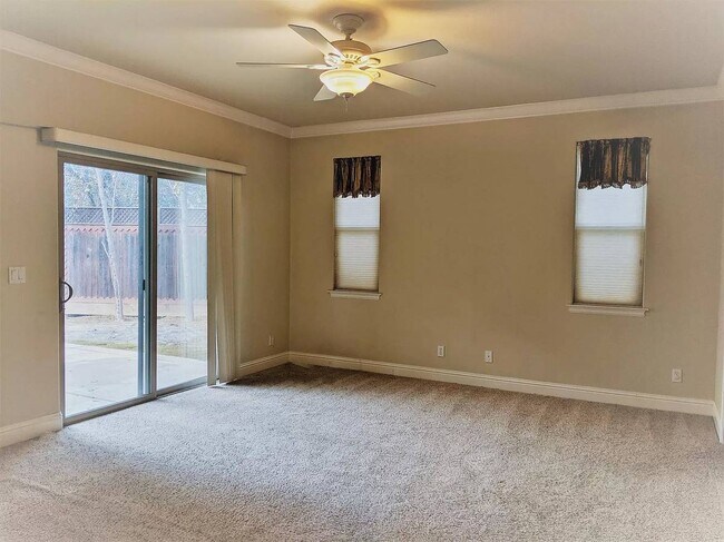 Building Photo - 1043 Diamante Robles Ct