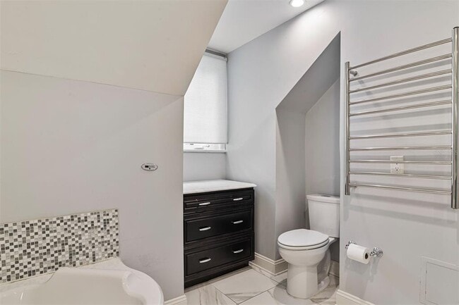 Building Photo - 2506 SW 9th Dr