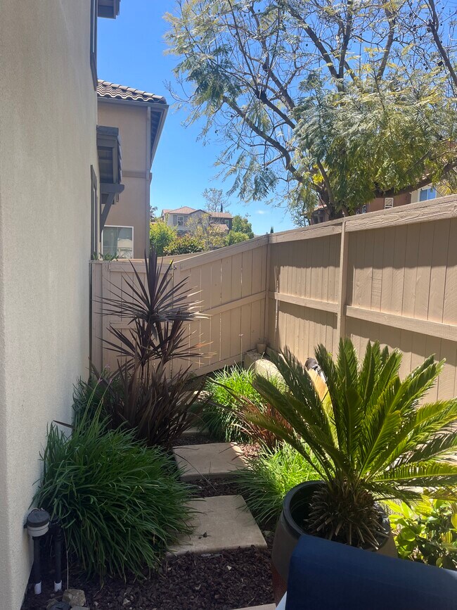 Building Photo - 1580 Chert Dr