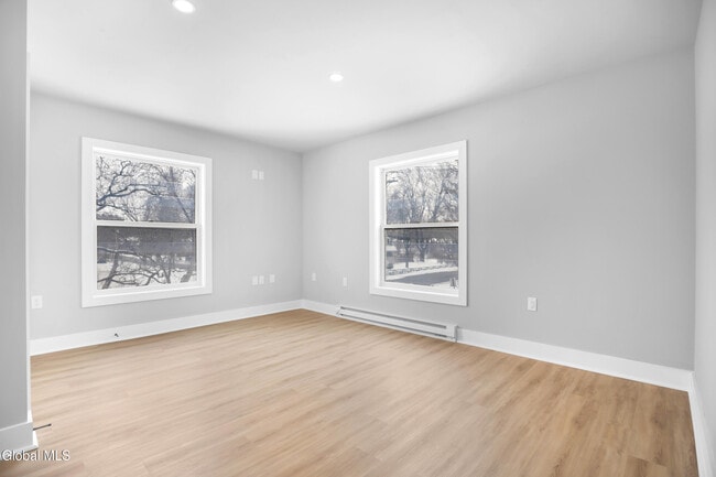 Building Photo - 103 E High St