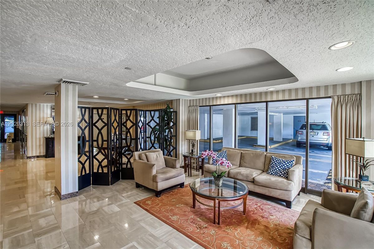 Building Photo - 3031 N Ocean Blvd