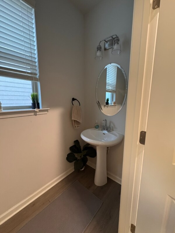 Building Photo - 2945 Cottage Ln