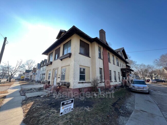 Building Photo - 19 Johnson Pl