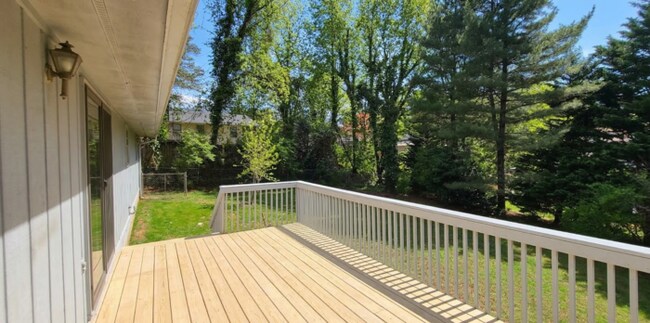 Building Photo - Beautiful Ranch Style Home!