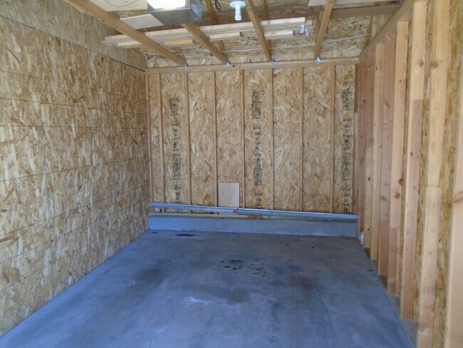 inside garage - 4815 Hahns Peak Dr