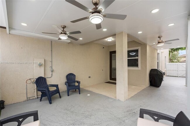 Building Photo - 24442 SW 117 Path