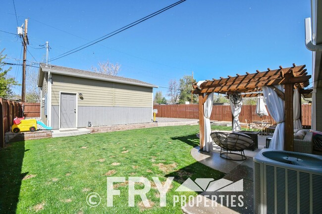 Building Photo - Updated Chaffee Park Home - Minutes from LoHi