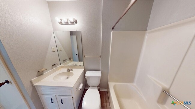 Building Photo - 4505 River Oaks Dr