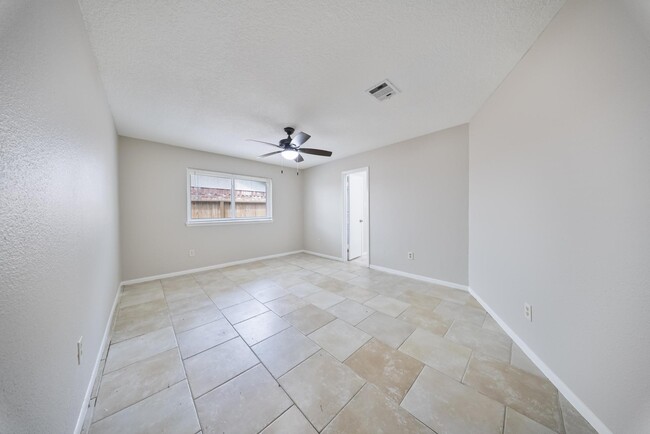 Building Photo - 22619 Pine Mist Ln