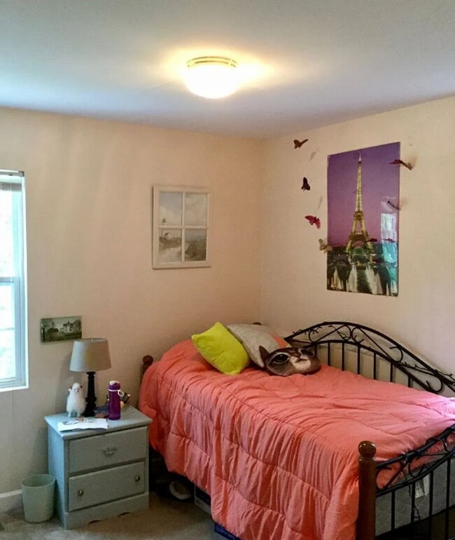 Building Photo - Charming 3-Bedroom Townhome in Callan Park – Available January 15th