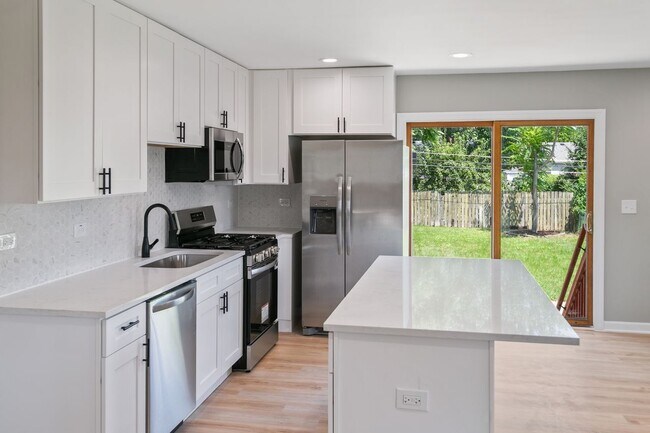 Building Photo - 118 Windsor Ln