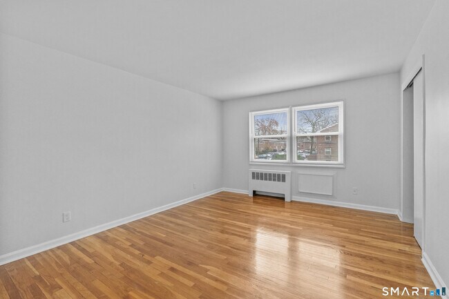 Building Photo - 56 Blachley Rd
