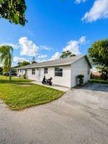 Building Photo - 1420 Barton Rd