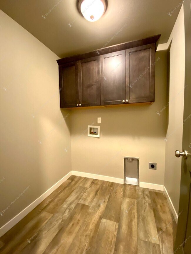 Building Photo - Charming 3-Bedroom, 2-Bath NW Redmond Home