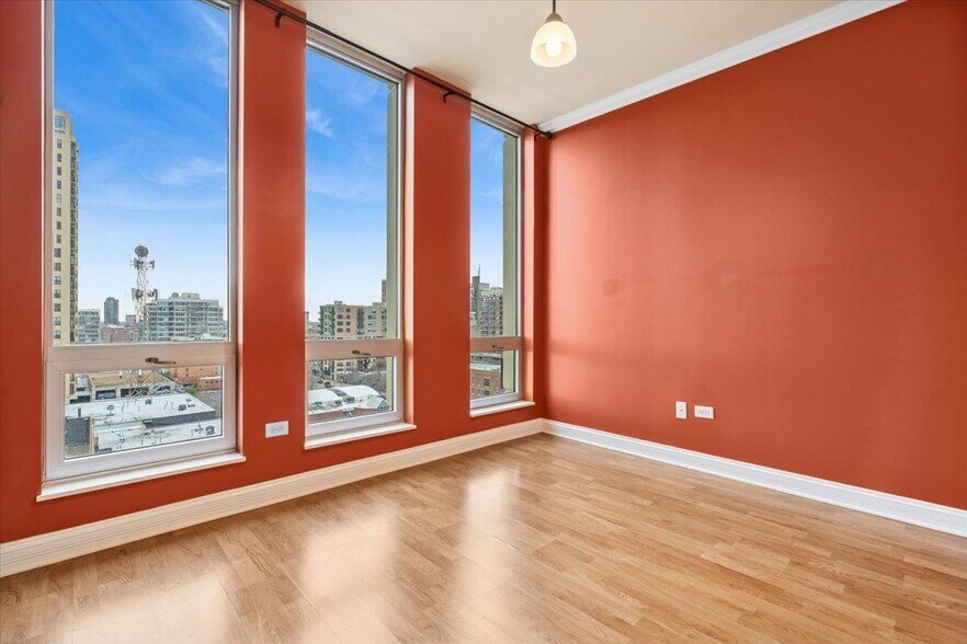 Building Photo - 1400 S Michigan Ave