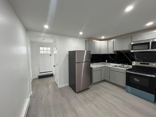 Building Photo - 222 W Patterson St