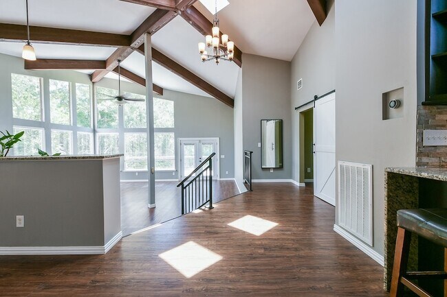 Building Photo - 9502 FM 1462 Rd