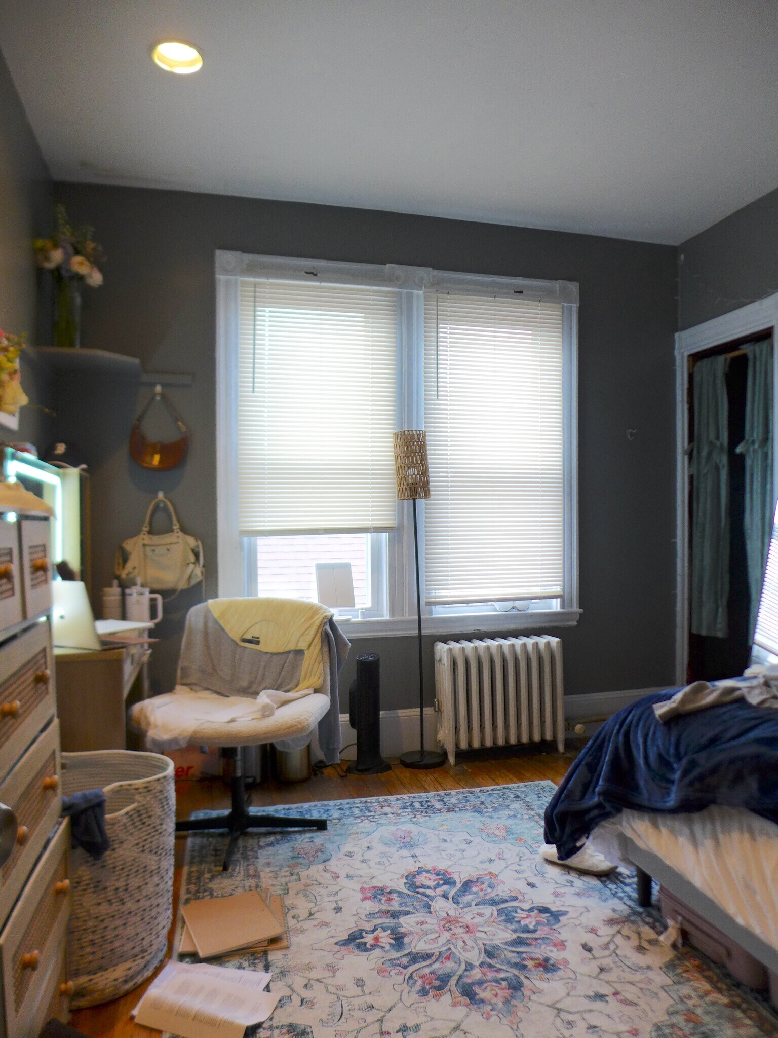 Building Photo - 12 Cherokee St